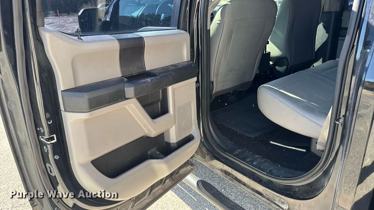 image for item DY0417 2017 Ford F150 SuperCrew pickup truck