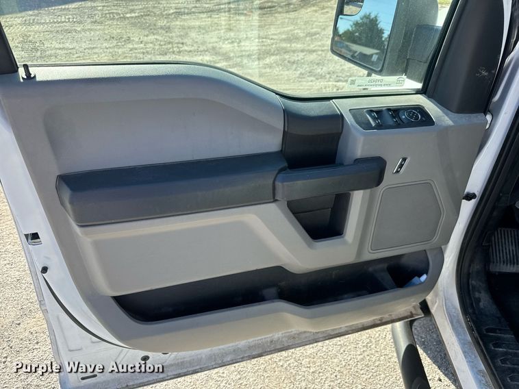 image for item DY0420 2017 Ford F150 SuperCrew pickup truck