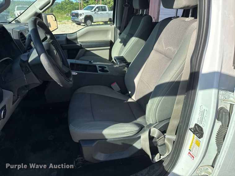 image for item DY0420 2017 Ford F150 SuperCrew pickup truck