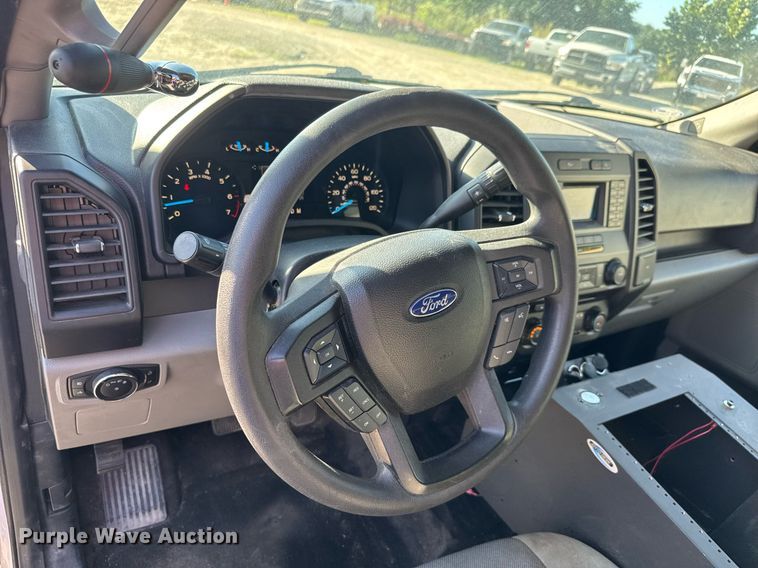 image for item DY0420 2017 Ford F150 SuperCrew pickup truck