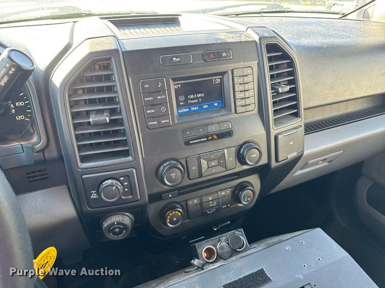 image for item DY0420 2017 Ford F150 SuperCrew pickup truck