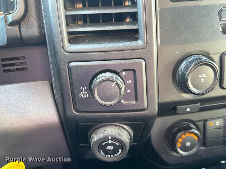 image for item DY0420 2017 Ford F150 SuperCrew pickup truck