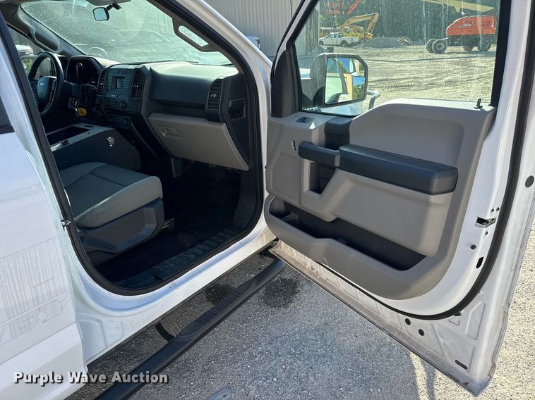 image for item DY0420 2017 Ford F150 SuperCrew pickup truck