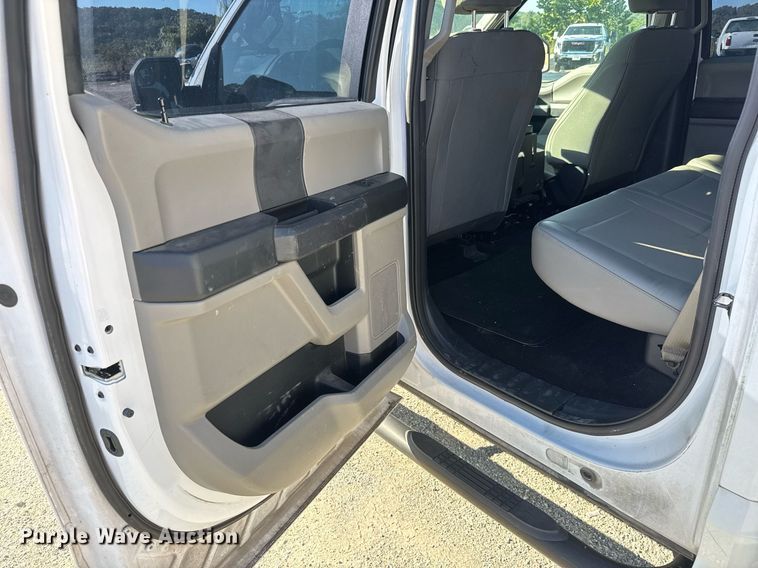 image for item DY0420 2017 Ford F150 SuperCrew pickup truck