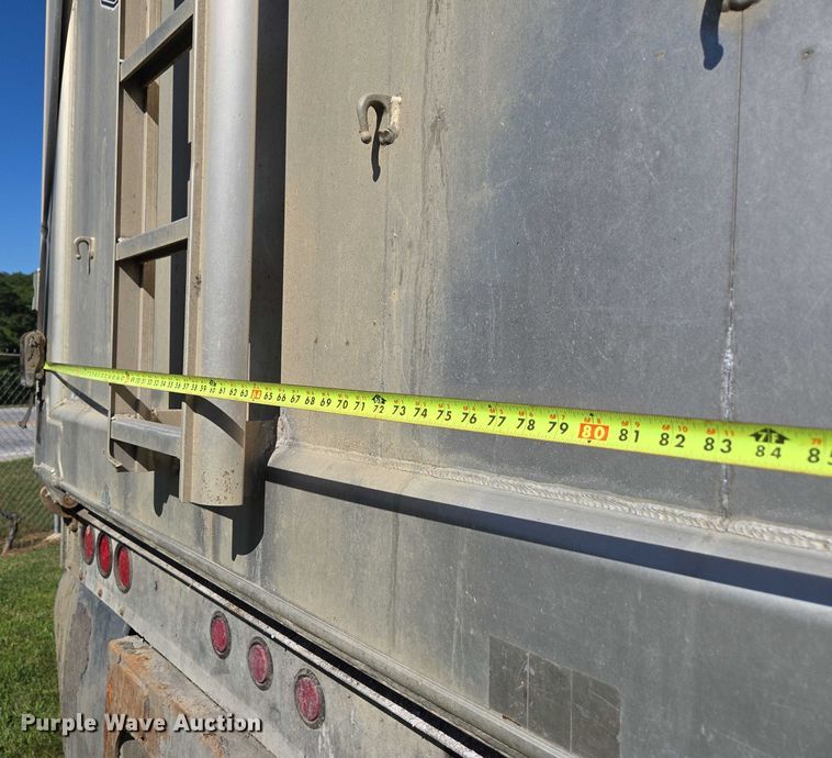 image for item DY0421 2016 Mac refuse trailer