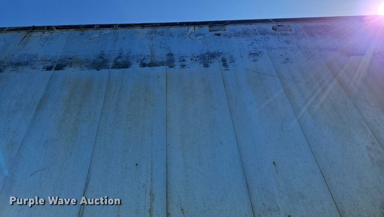 image for item DY0421 2016 Mac refuse trailer