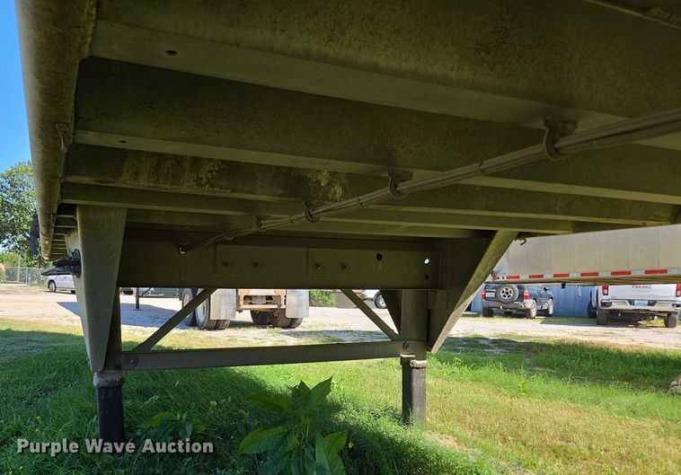 image for item DY0421 2016 Mac refuse trailer