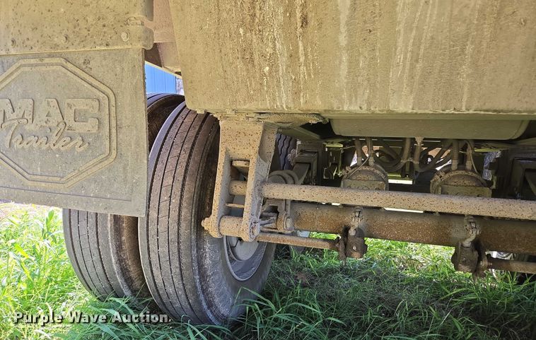 image for item DY0421 2016 Mac refuse trailer