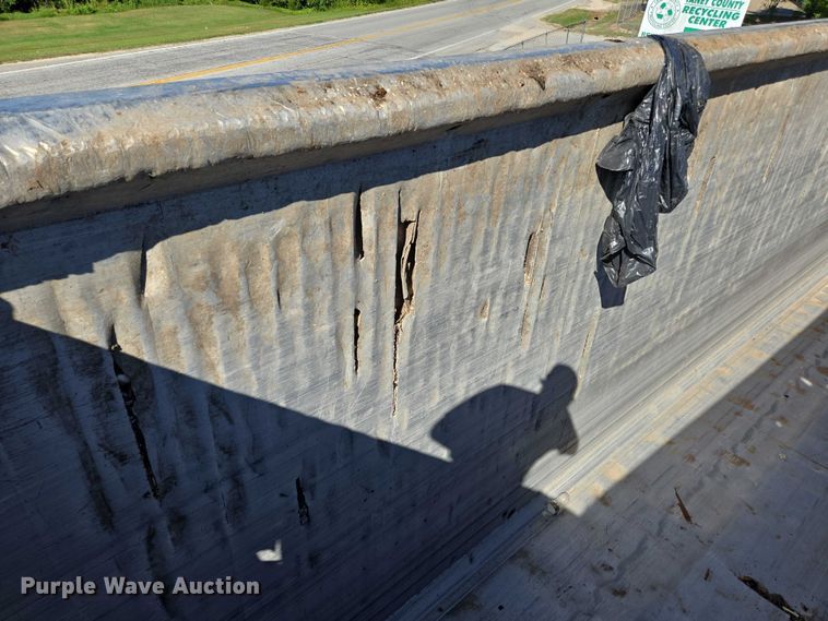 image for item DY0421 2016 Mac refuse trailer