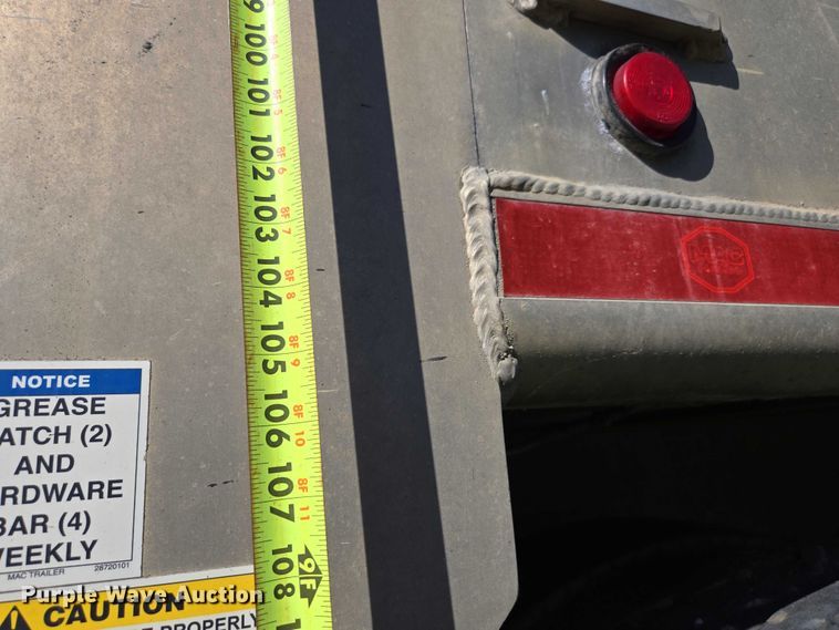 image for item DY0421 2016 Mac refuse trailer