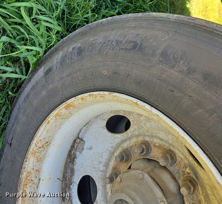 image for item DY0421 2016 Mac refuse trailer