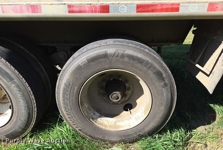 image for item DY0421 2016 Mac refuse trailer