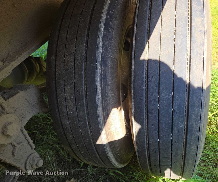 image for item DY0421 2016 Mac refuse trailer