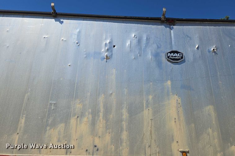 image for item DY0422 2016 Mac refuse trailer