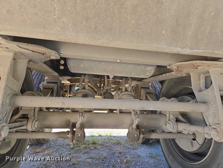 image for item DY0422 2016 Mac refuse trailer