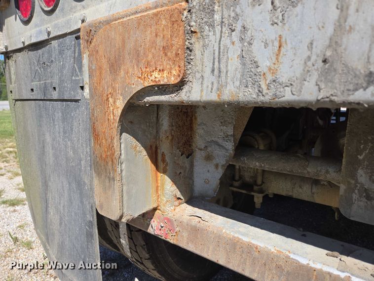 image for item DY0422 2016 Mac refuse trailer
