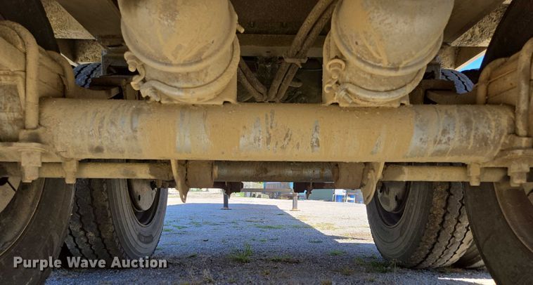 image for item DY0422 2016 Mac refuse trailer