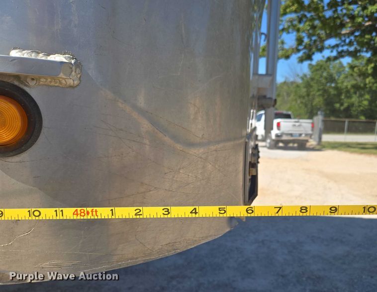 image for item DY0422 2016 Mac refuse trailer