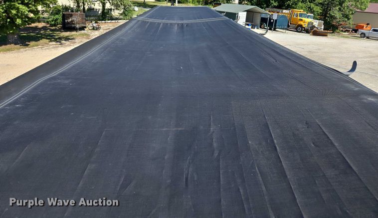 image for item DY0422 2016 Mac refuse trailer