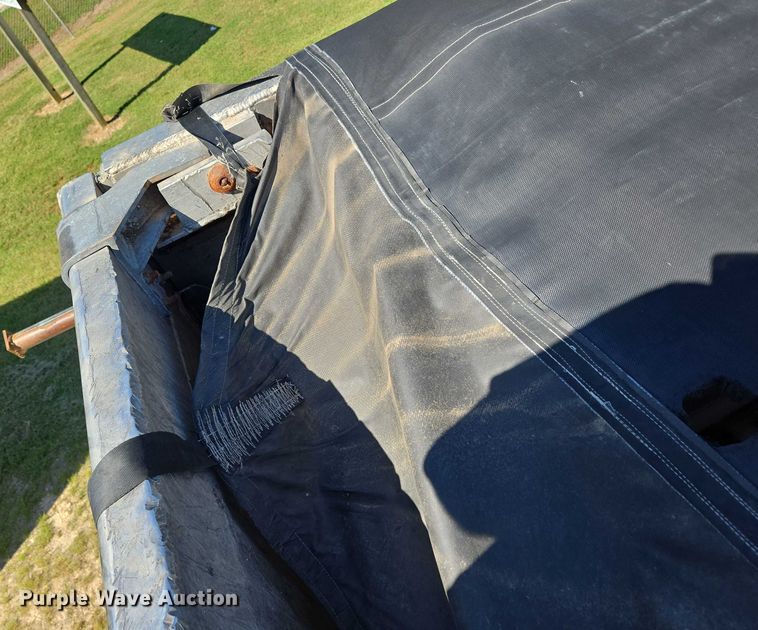 image for item DY0422 2016 Mac refuse trailer