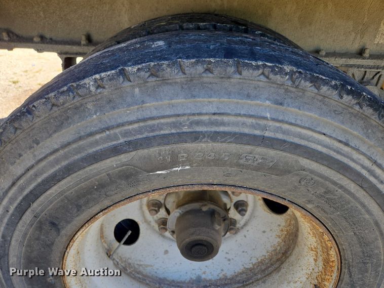 image for item DY0422 2016 Mac refuse trailer