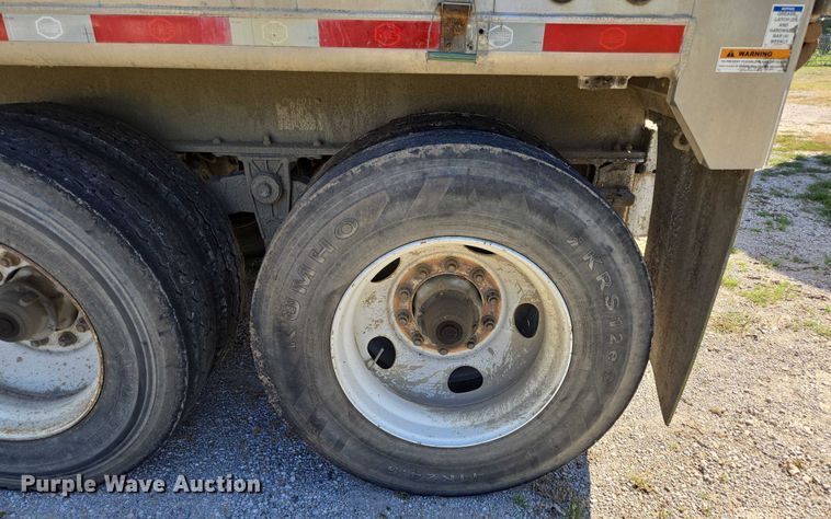 image for item DY0422 2016 Mac refuse trailer