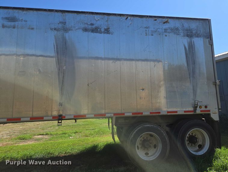 image for item DY0423 2017 Mac refuse trailer