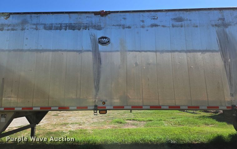 image for item DY0423 2017 Mac refuse trailer