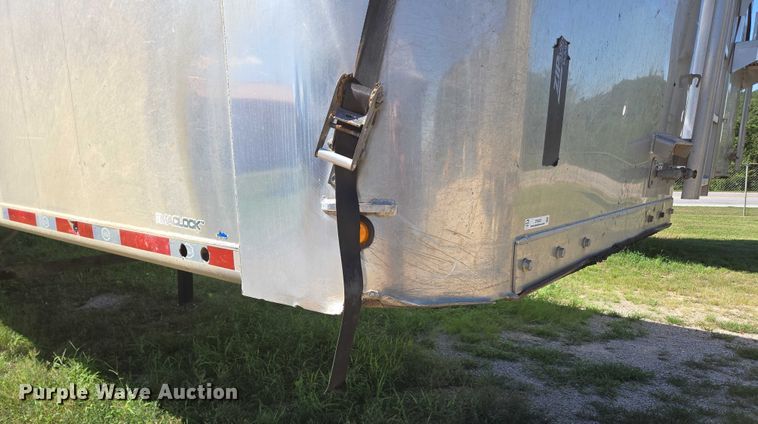 image for item DY0423 2017 Mac refuse trailer