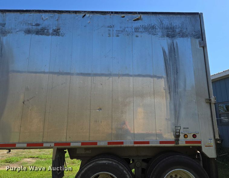 image for item DY0423 2017 Mac refuse trailer