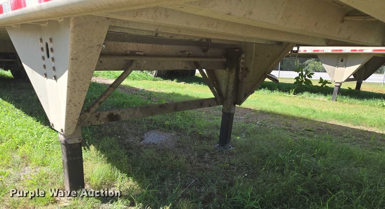 image for item DY0423 2017 Mac refuse trailer