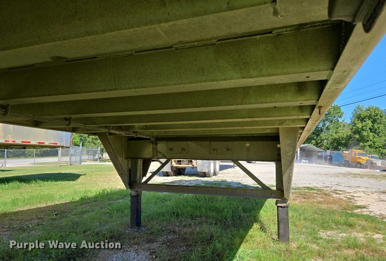 image for item DY0423 2017 Mac refuse trailer