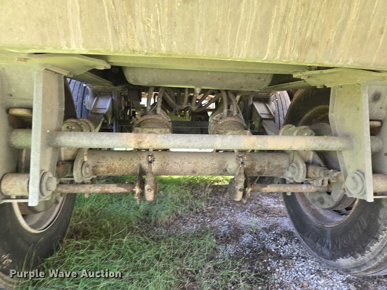 image for item DY0423 2017 Mac refuse trailer