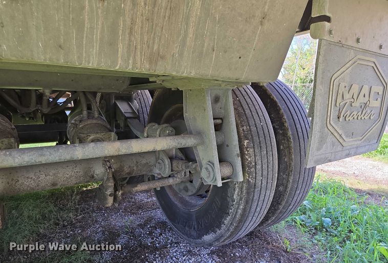 image for item DY0423 2017 Mac refuse trailer