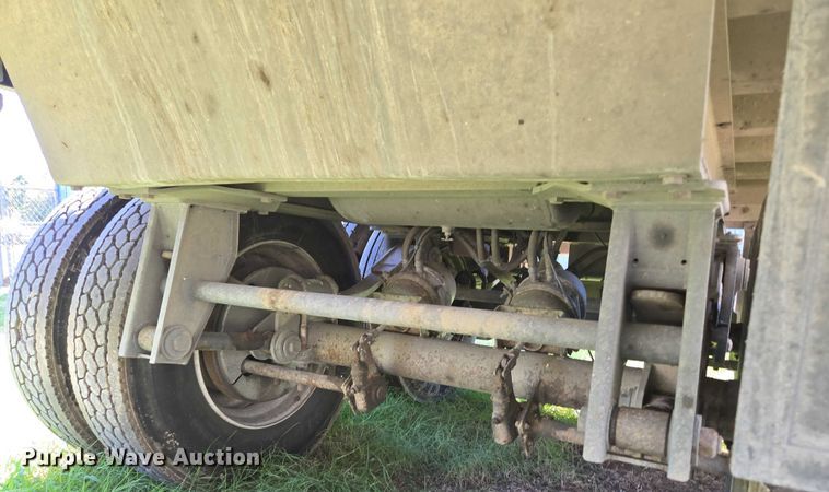 image for item DY0423 2017 Mac refuse trailer