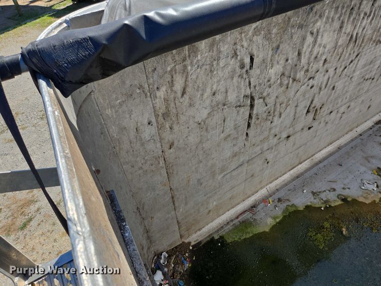 image for item DY0423 2017 Mac refuse trailer