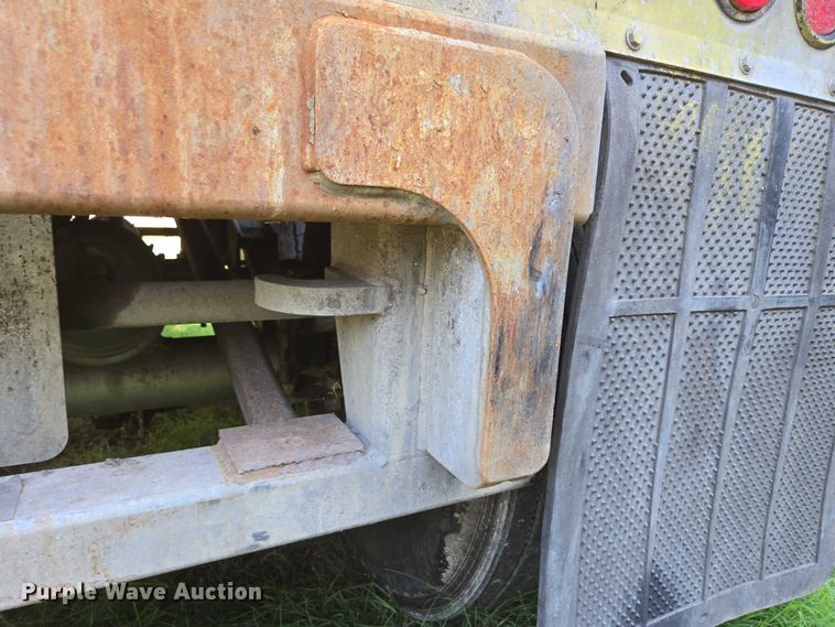 image for item DY0423 2017 Mac refuse trailer