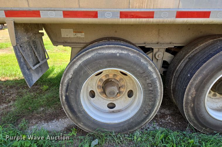 image for item DY0423 2017 Mac refuse trailer