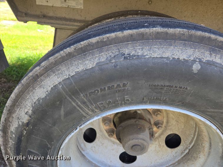 image for item DY0423 2017 Mac refuse trailer