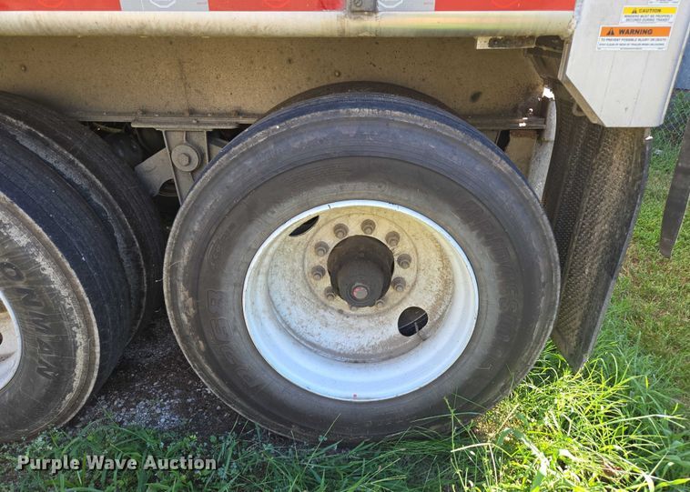 image for item DY0423 2017 Mac refuse trailer