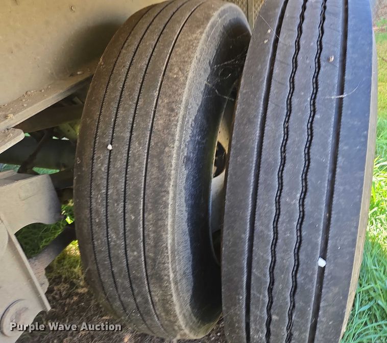 image for item DY0423 2017 Mac refuse trailer