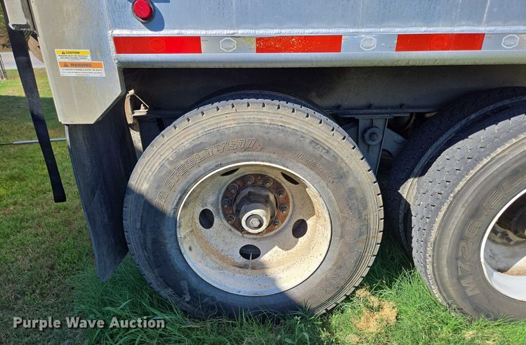 image for item DY0423 2017 Mac refuse trailer