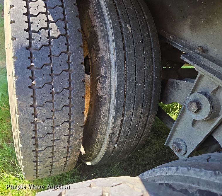 image for item DY0423 2017 Mac refuse trailer