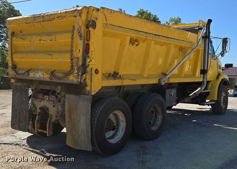 image for item DY0424 2007 Sterling L-Line dump truck