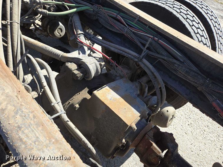 image for item DY0424 2007 Sterling L-Line dump truck