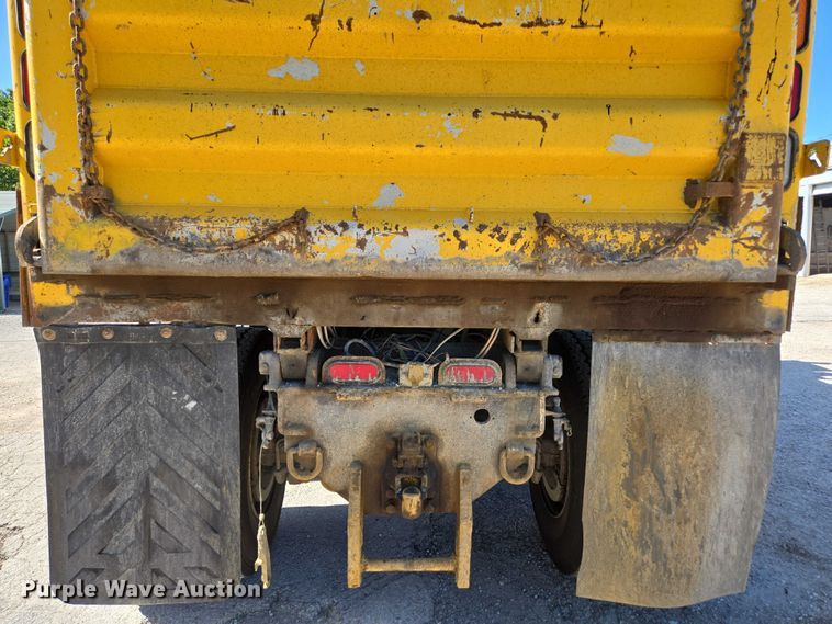 image for item DY0424 2007 Sterling L-Line dump truck