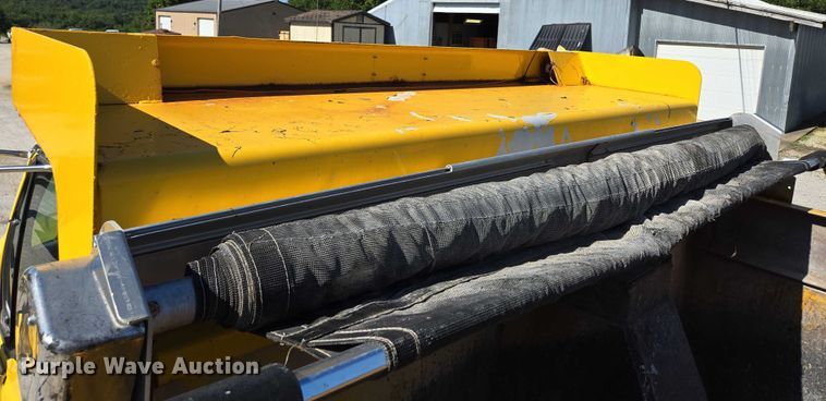 image for item DY0424 2007 Sterling L-Line dump truck