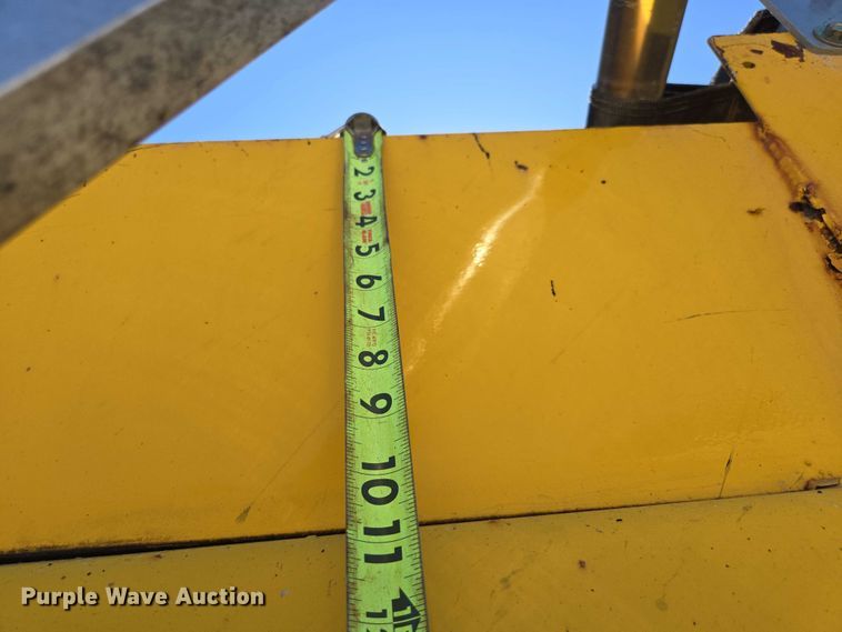 image for item DY0424 2007 Sterling L-Line dump truck