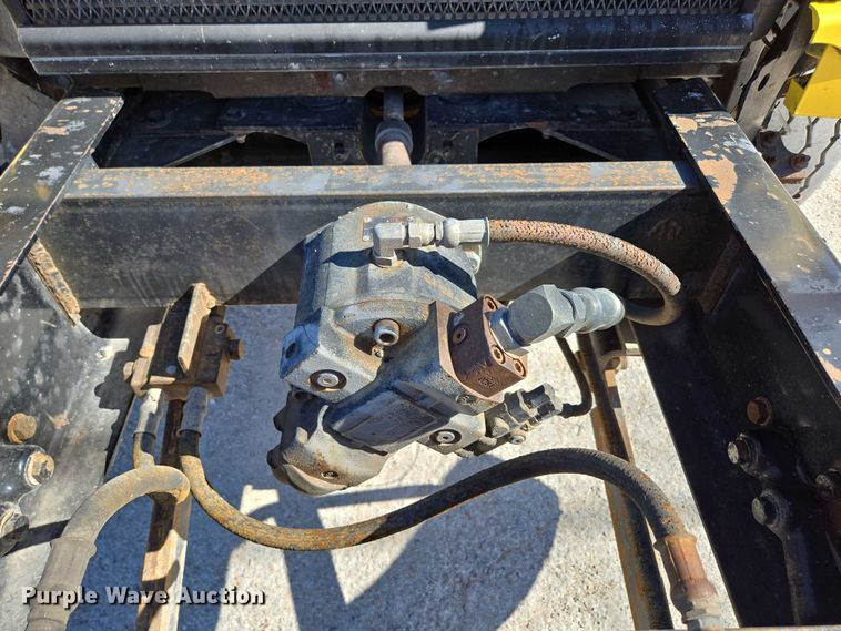 image for item DY0424 2007 Sterling L-Line dump truck