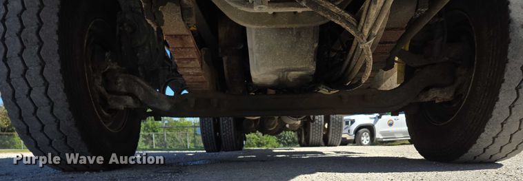 image for item DY0424 2007 Sterling L-Line dump truck